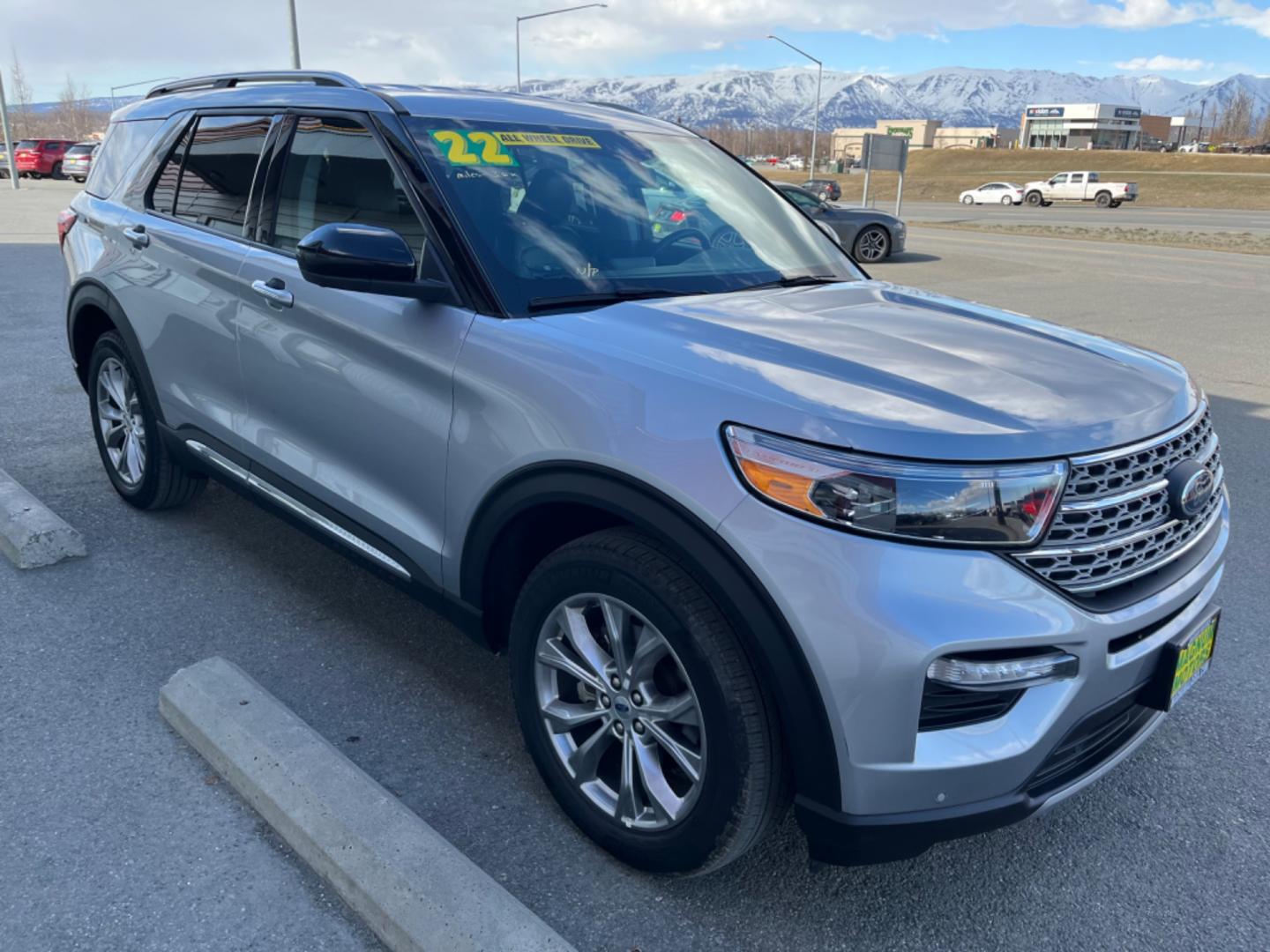 2022 Silver /Black Ford Explorer (1FMSK8FH4NG) , located at 1960 Industrial Drive, Wasilla, 99654, (907) 274-2277, 61.573475, -149.400146 - Photo#6